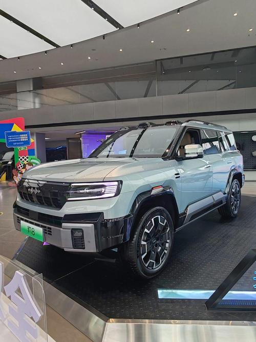 佛山156比亚迪方程豹硬派越野的爆款，英菲尼迪35周年与你共成长